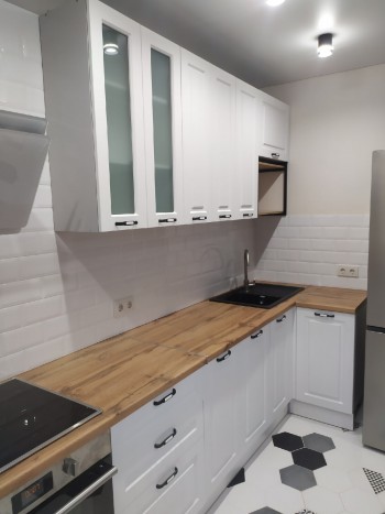 Модульная кухня Капри 2,7 м (Липа белый/Серый) в Шушенском - shushenskoe.mebel54.com | фото